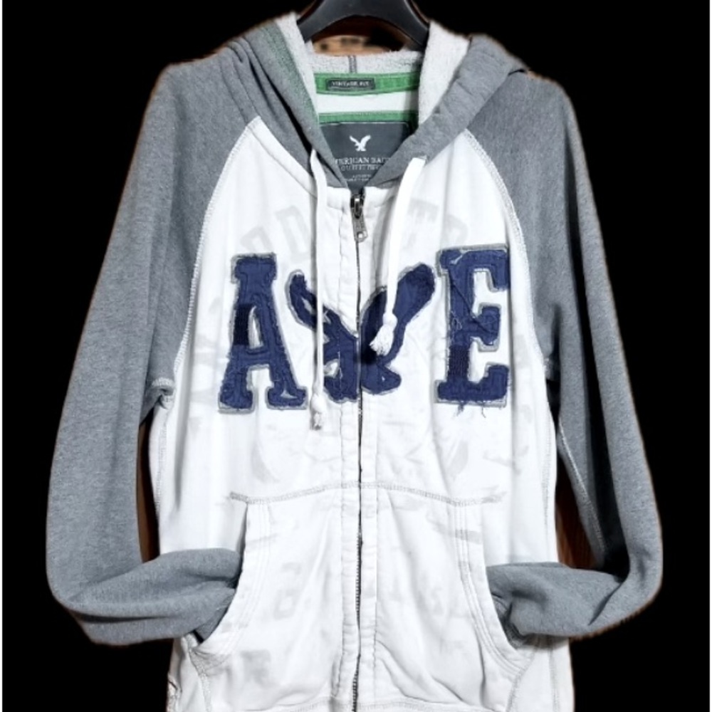 VINTAGE AMERICAN EAGLE DISTRESSED HOODIE